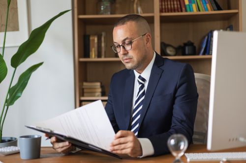 Professional considering between an LLM and MLS